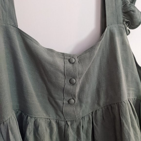 Green Ruffle Tank - Picture 2 of 2